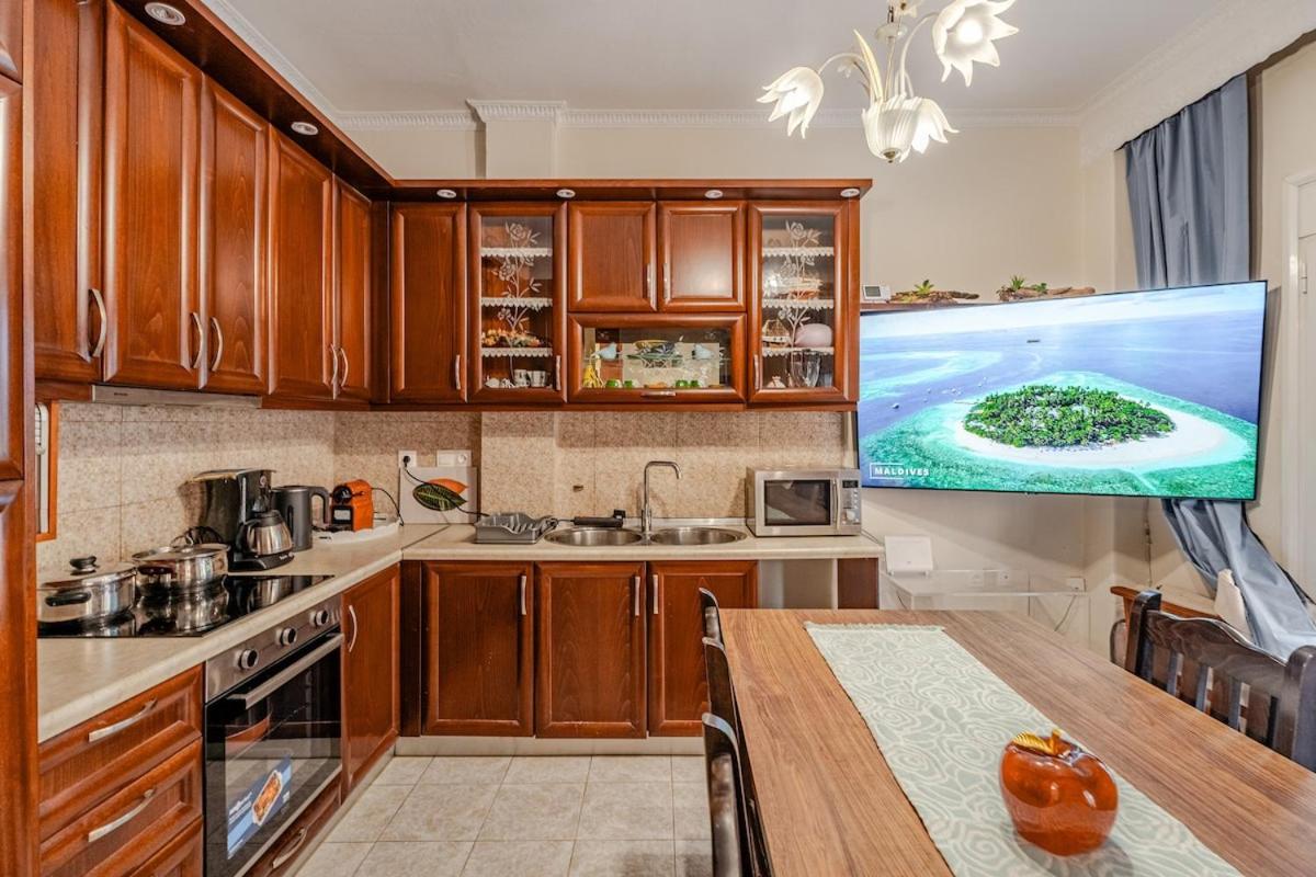 Fully Equipped And Family Friendly Skg Center Apartment Солун Екстериор снимка
