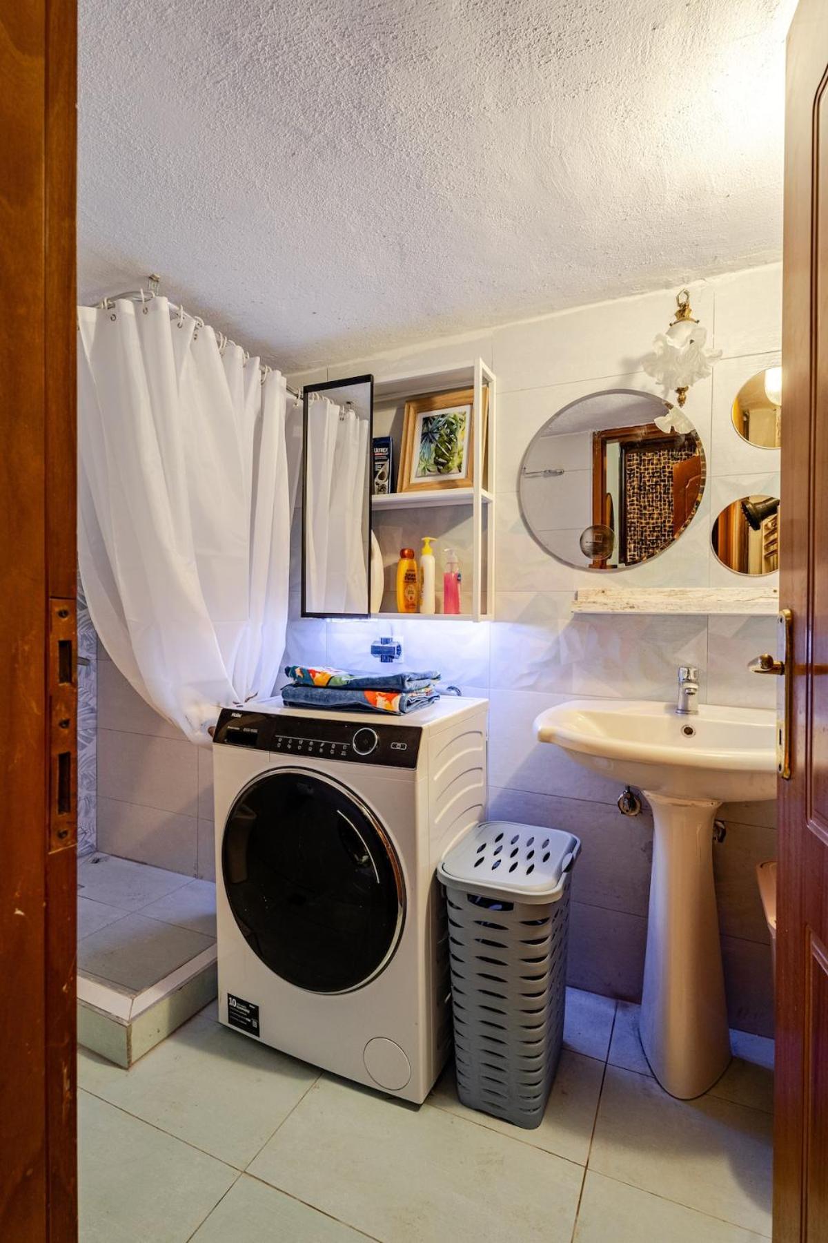 Fully Equipped And Family Friendly Skg Center Apartment Солун Екстериор снимка